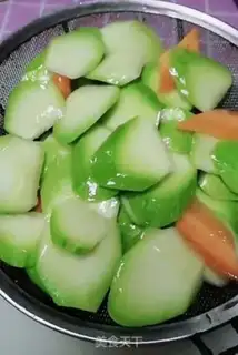 Make Carrots and crotch step 2