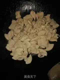 Make Spicy garlic and fat intestines step 2