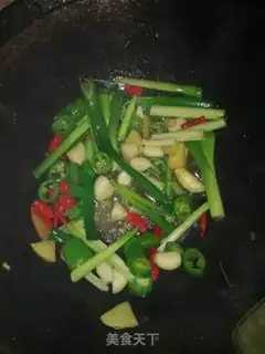 Make Spicy garlic and fat intestines step 4