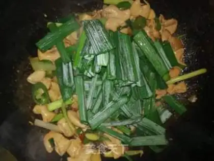 Make Spicy garlic and fat intestines step 6