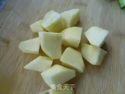 Make A bitter melon apple salad step 1