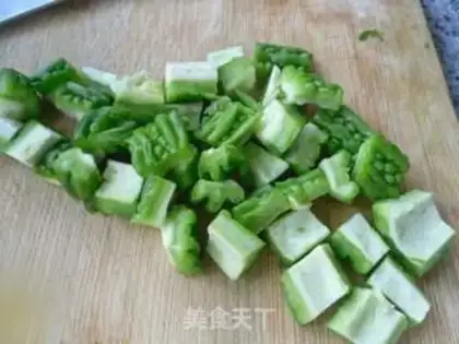 Make A bitter melon apple salad step 2