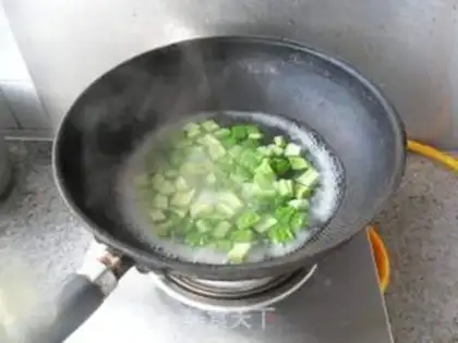 Make A bitter melon apple salad step 3