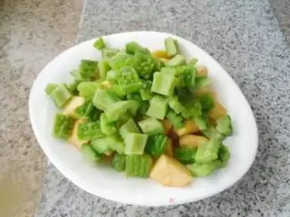 Make A bitter melon apple salad step 6