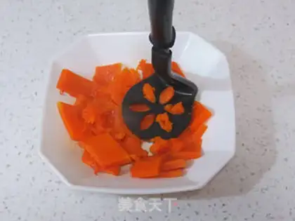 Make Pumpkin cake roll step 2