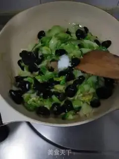 Make Pelican cabbage step 11