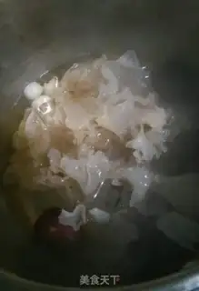 Make A silver spoon of yellow sugar step 2