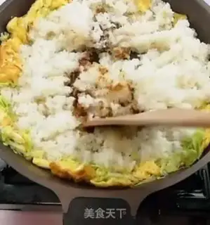 Make Eggs and blue rice step 6