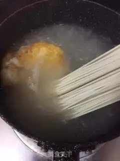Make Eggs hanging step 3