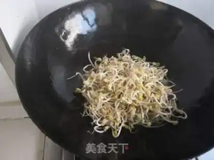 Make The green bean sprouts step 5