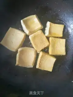 Make A dry pot with tofu step 1