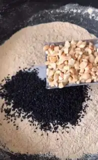 Make Black sesame noodles step 4