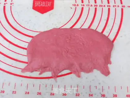 Make Strawberry with a pie bag step 17