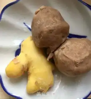 Make Beefball soup step 1