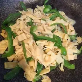 Make Pepper bean peel step 3