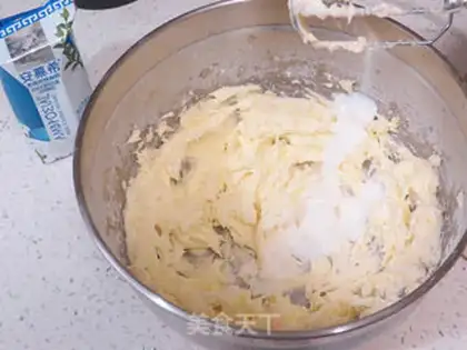 Make Strawberry with a pie bag step 28