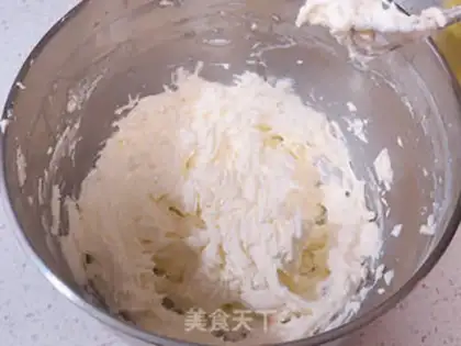 Make Strawberry with a pie bag step 30