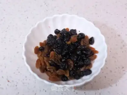 Make Red sugar macaroni step 1