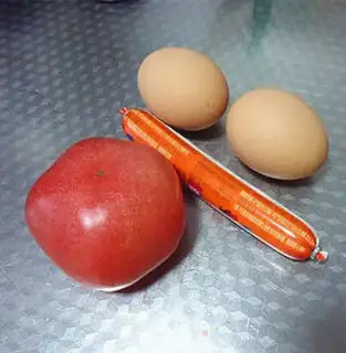 Make Tomato stand eggs step 0