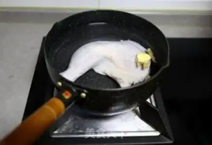 Make White chicken legs step 1