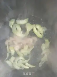 Make Smelt shrimp soup step 3