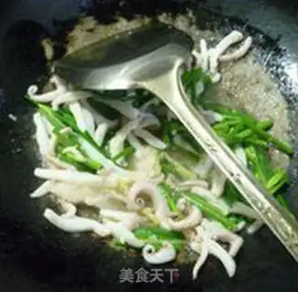 Make Squirty squirt noodles step 9