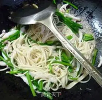 Make Squirty squirt noodles step 10