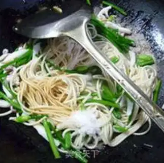Make Squirty squirt noodles step 11