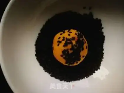 Make Black sesame potato pills step 5