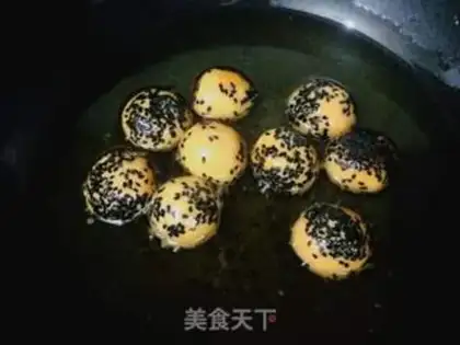 Make Black sesame potato pills step 7