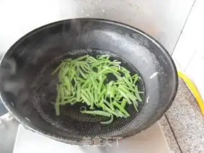 Make Sprouts step 2