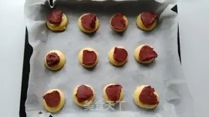 Make Cream cream red puff step 11