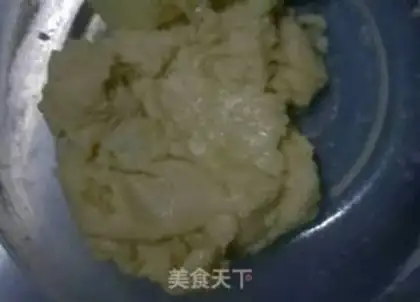Make Chinese snack peaches step 4