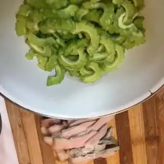 Make Meatloaf step 1