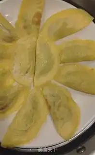 Make Gold egg dumplings step 9