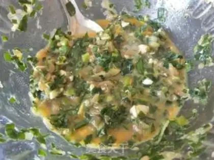 Make Egg shrimp omelet step 2