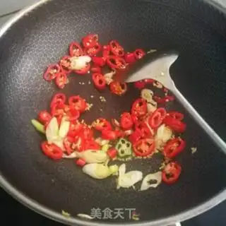 Make Autumn fried eggs step 3