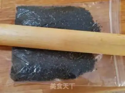 Make Sesame rolls step 2