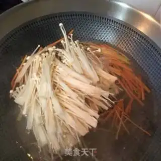 Make Gold-cracking mushroom spinach with sea cucumber step 6