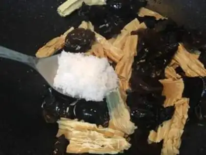 Make Crackers and cucumbers step 5