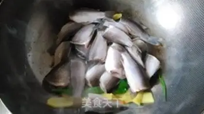 Make Fish noodles step 2