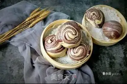 Make Two-colour-year-old buns step 14