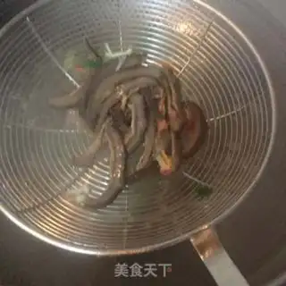 Make Gold-cracking mushroom spinach with sea cucumber step 13
