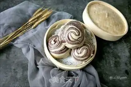 Make Two-colour-year-old buns step 15