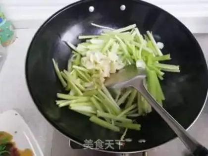 Make Celery makes lilies step 3