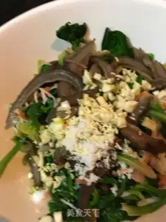Make Gold-cracking mushroom spinach with sea cucumber step 17