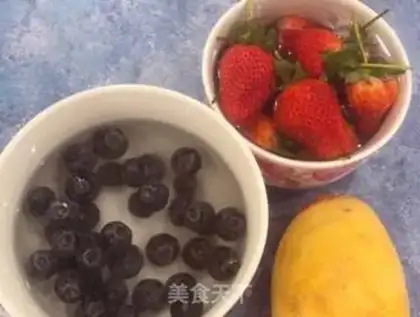 Make A simple birthday cake step 5