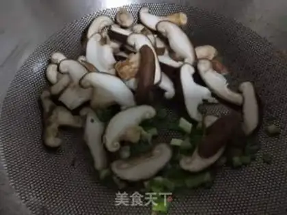 Make Shroom fried eggs step 3