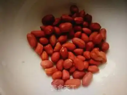 Make Cinnamon peanut rice congee step 1