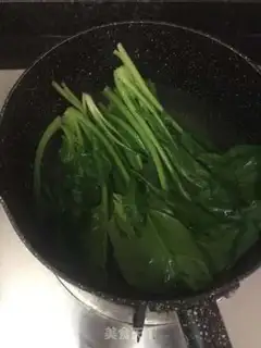 Make A spinach juice casserole step 0